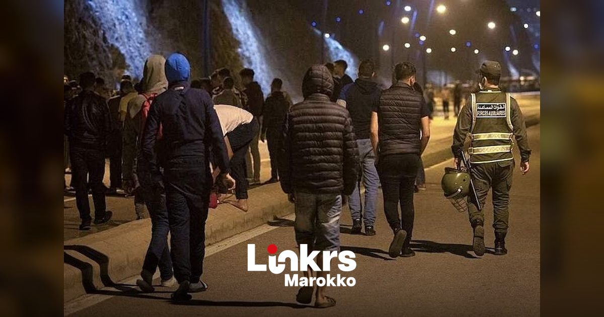 Kustlijn van de Spaanse enclave Ceuta aan de Noord-Afrikaanse kust bij Marokko