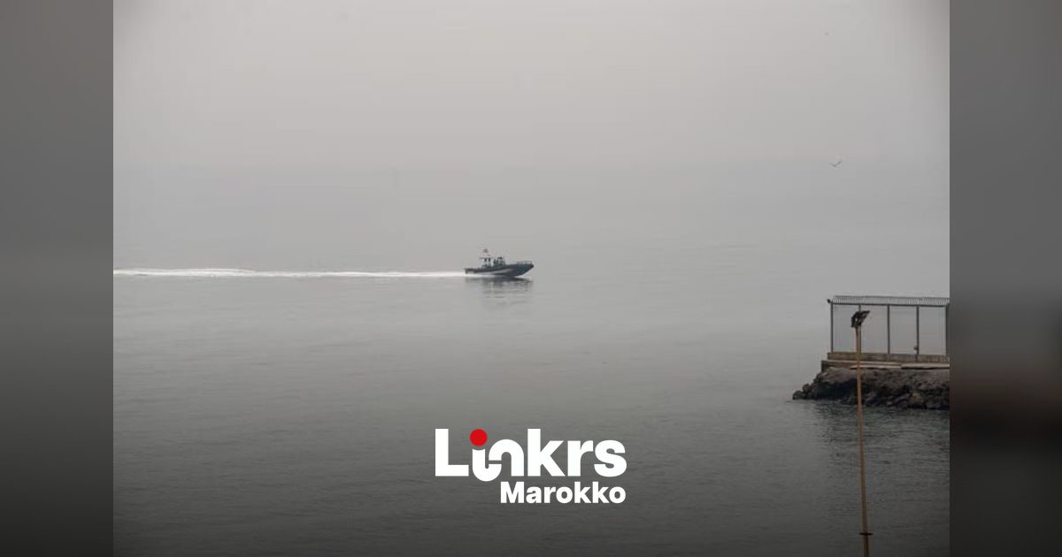 Kustlijn bij de Spaanse enclave Ceuta aan de Marokkaanse noordkust
