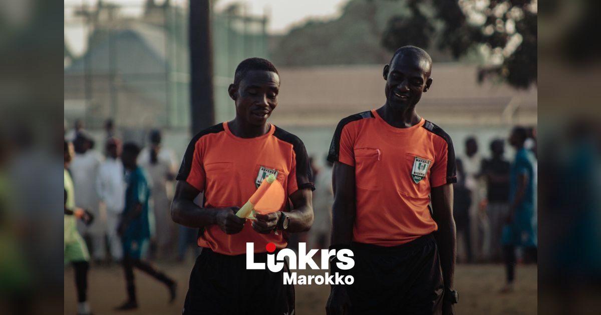 Marokkaanse scheidsrechter Zakariya Bouchtaoui trots op finale WK vrouwen in Afrika