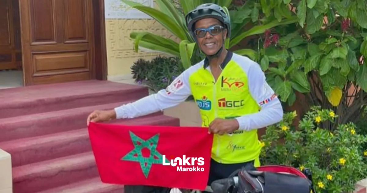 72-jarige Marokkaan fietst van Tanger naar China en inspireert jongeren