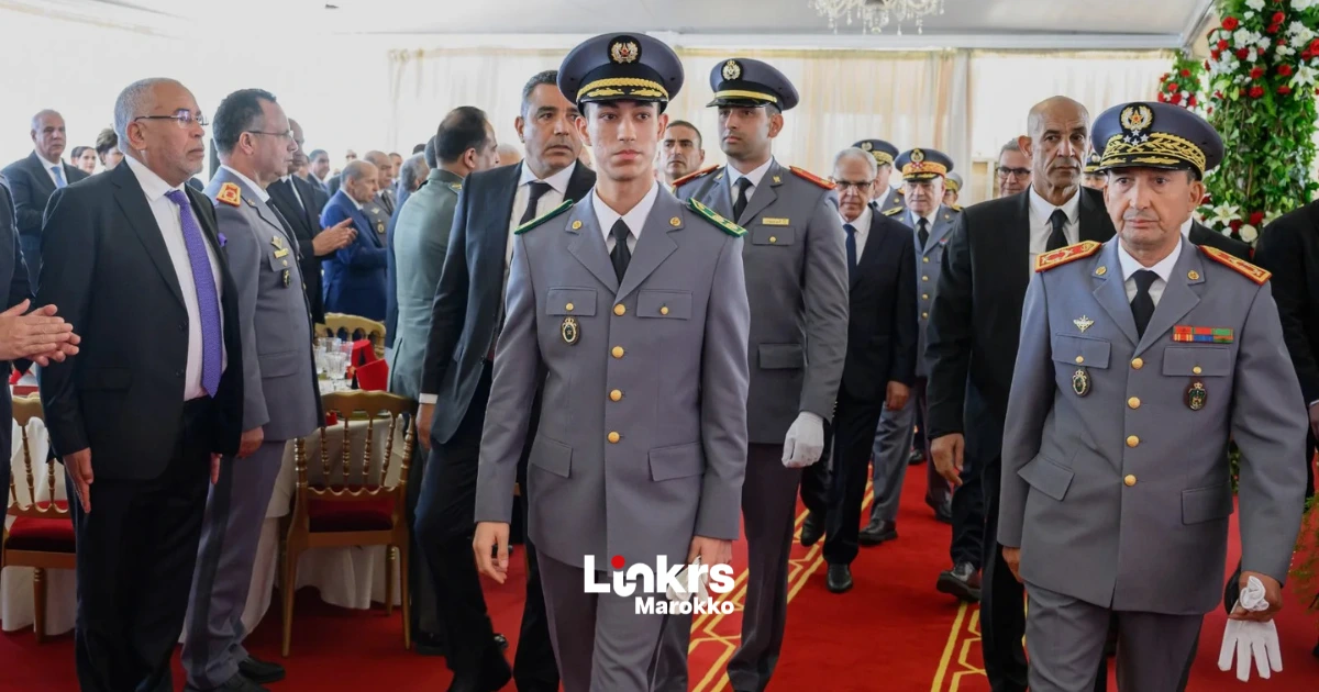Kroonprins Moulay El Hassan woont jubileum Marokkaans leger bij