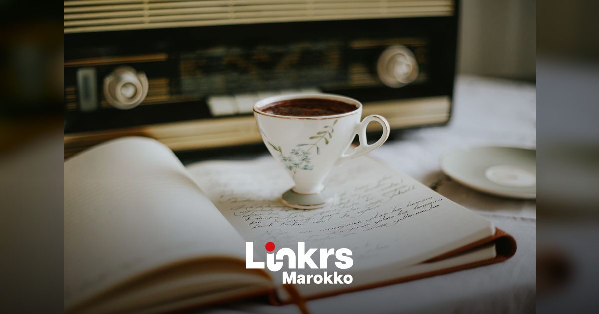 Stapel geopende boeken met Marokkaanse politieke memoires