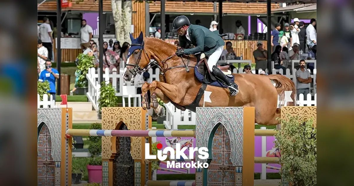 Ruiters tijdens een paardensportwedstrijd in Marokko