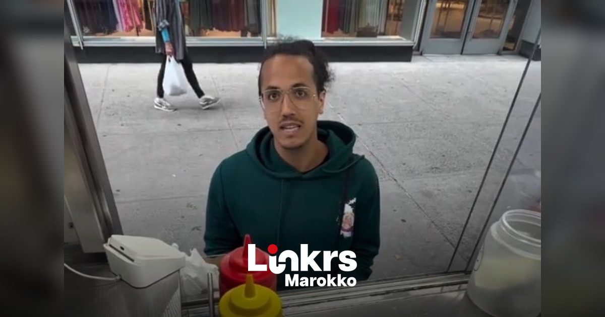 Marokkaanse foodtruck met streetfood in een grote stad