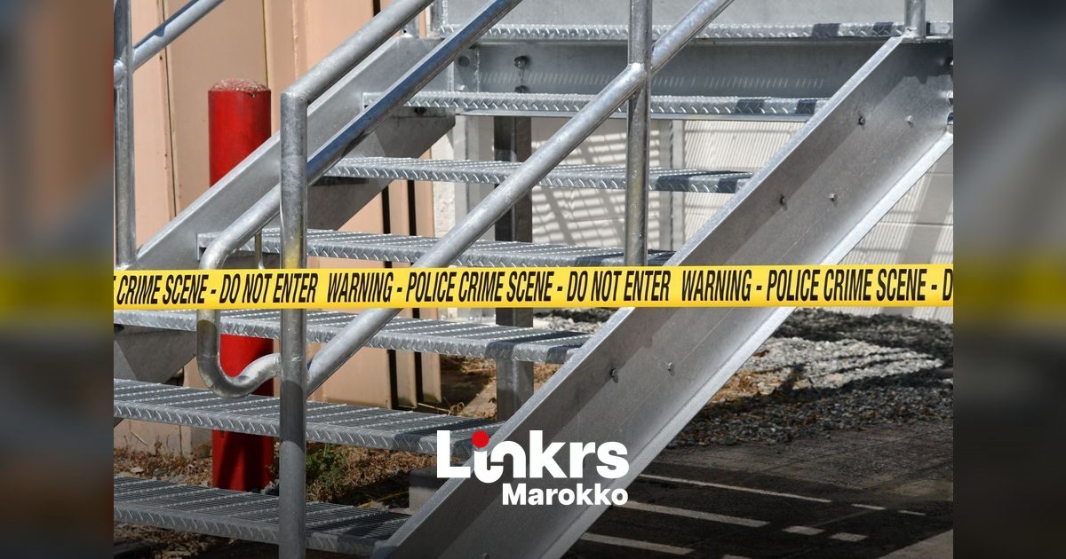 Politielint bij een plaats delict in een Marokkaans dorp