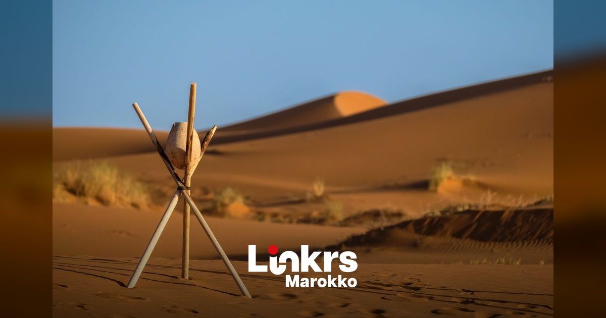 Zonnig en heet zomerweer boven een Marokkaans landschap